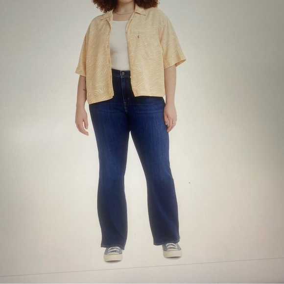 Levi’s Women’s Flare Jeans Plus Size 24W High Rise Excellent Condition - Picture 2 of 11